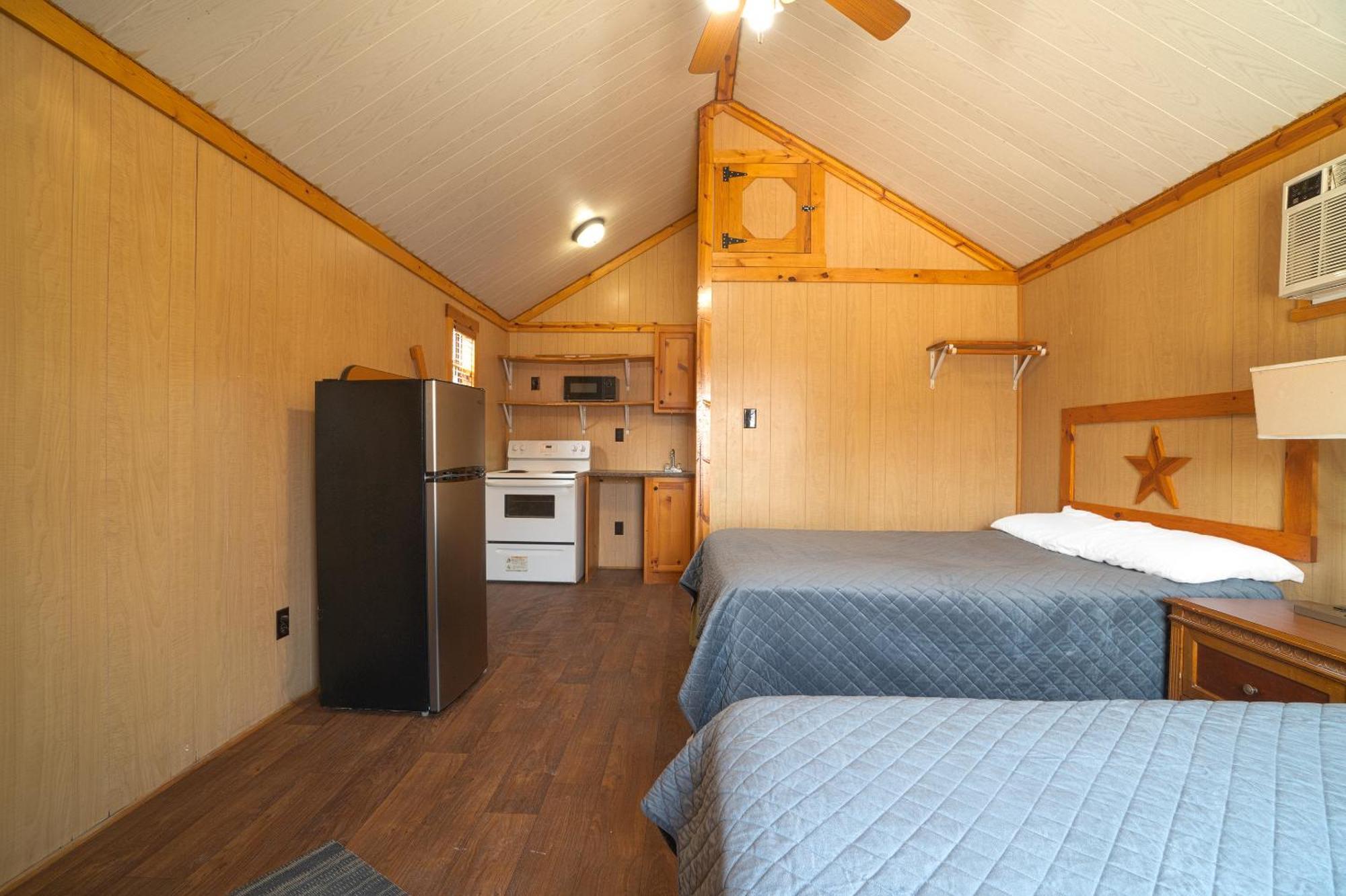 Grand Eagle Ford Lodge & Rv Park Tilden Luaran gambar