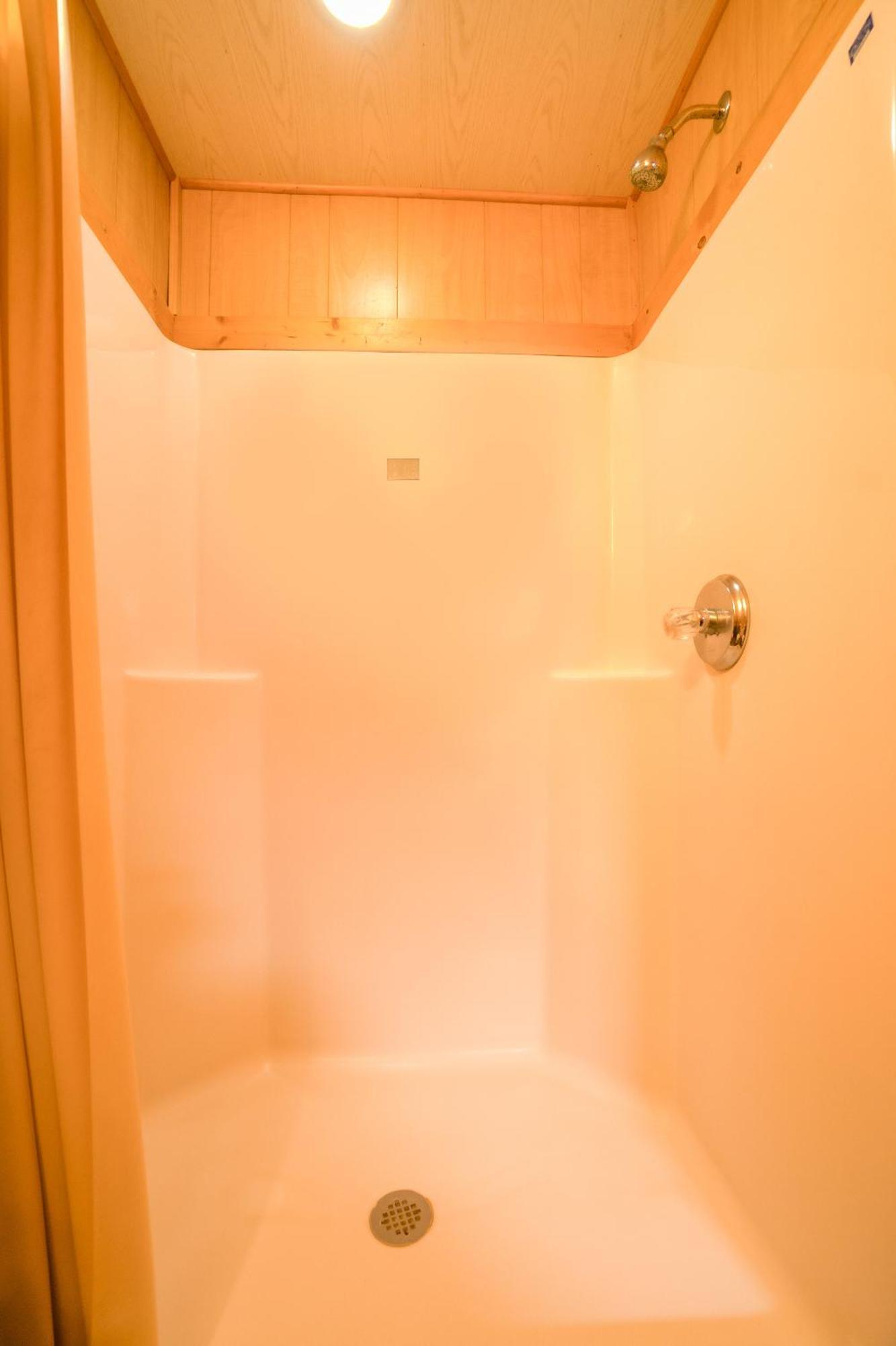Grand Eagle Ford Lodge & Rv Park Tilden Luaran gambar