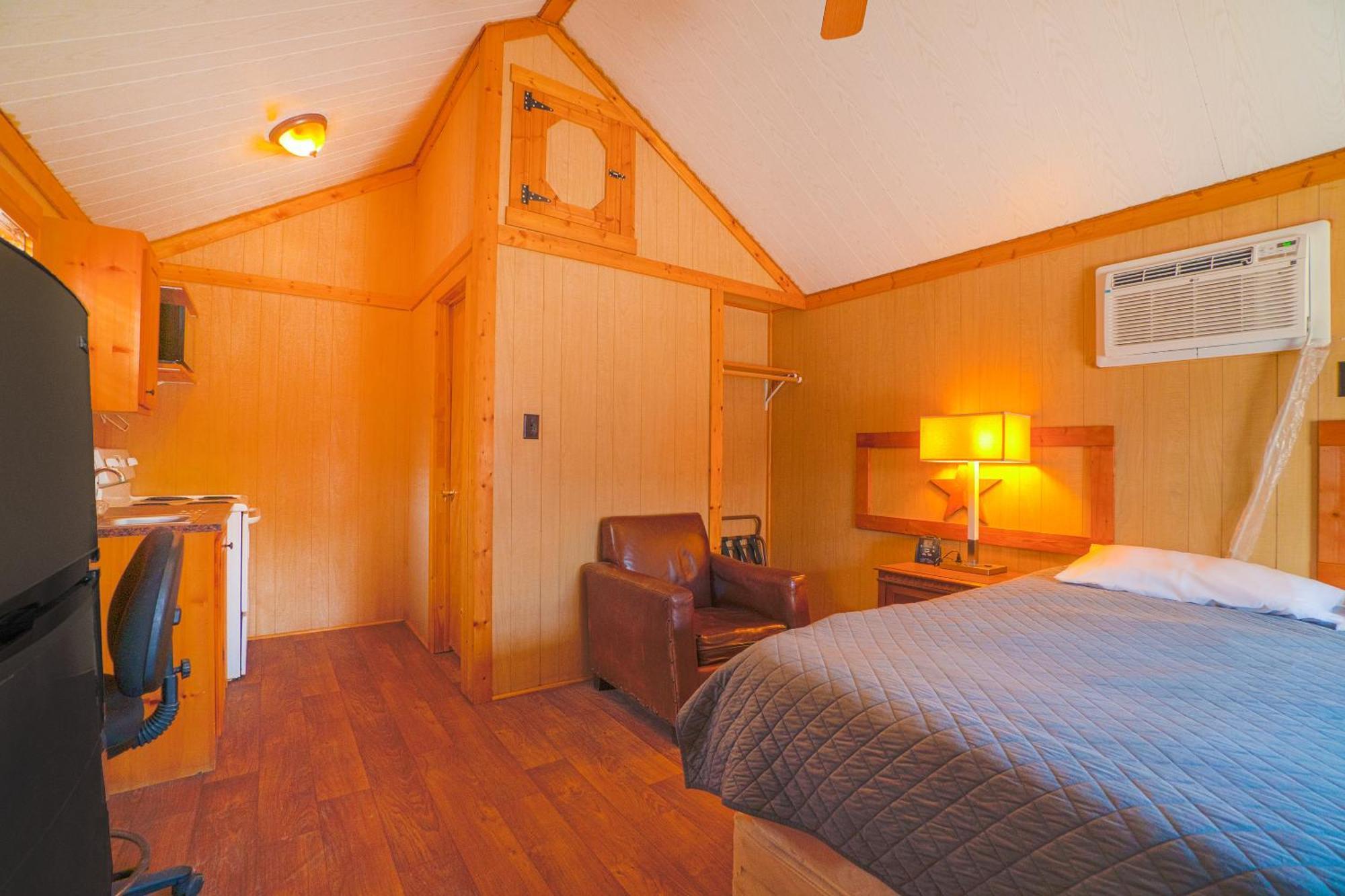 Grand Eagle Ford Lodge & Rv Park Tilden Luaran gambar