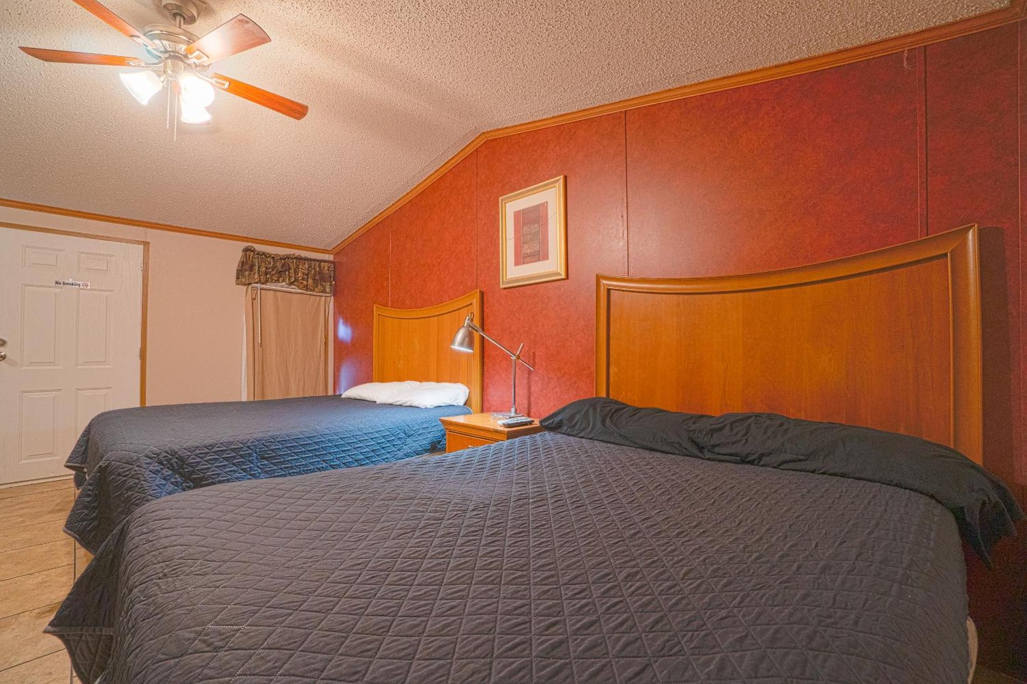 Grand Eagle Ford Lodge & Rv Park Tilden Luaran gambar
